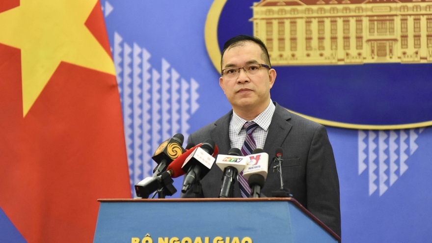 Việt Nam đang theo dõi sát tàu Hướng Dương Hồng 10 của Trung Quốc